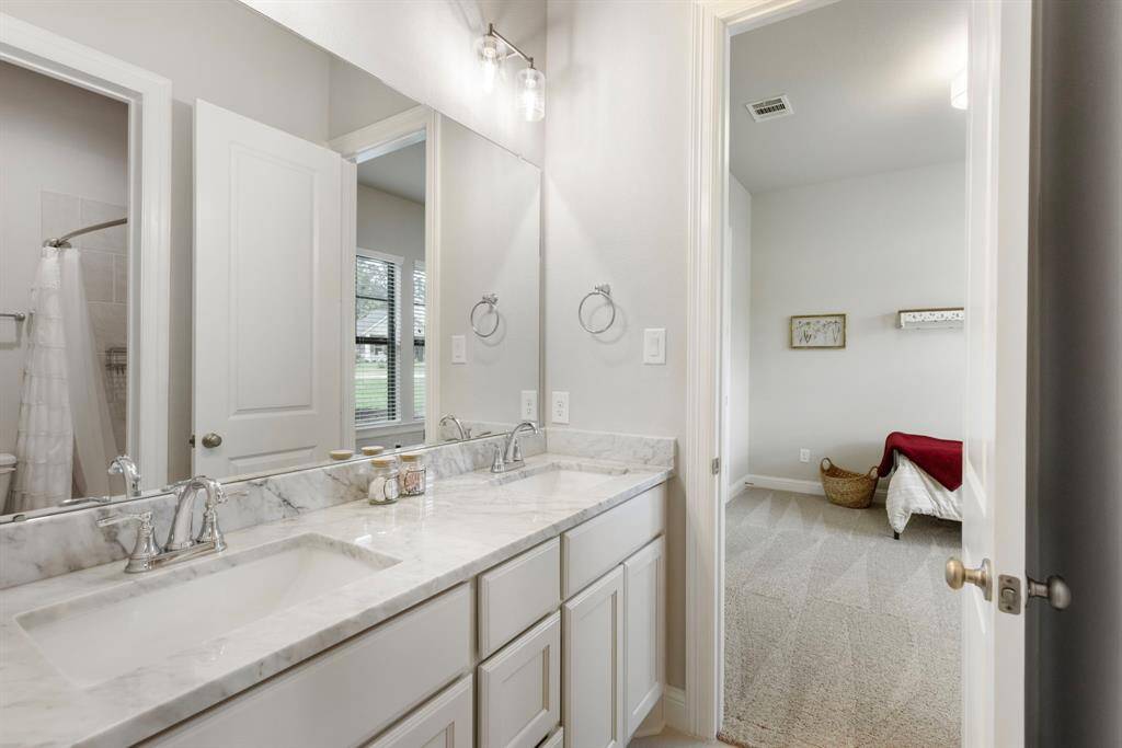 Jack and Jill bathroom connecting Guest Room 1 and Guest Room 2