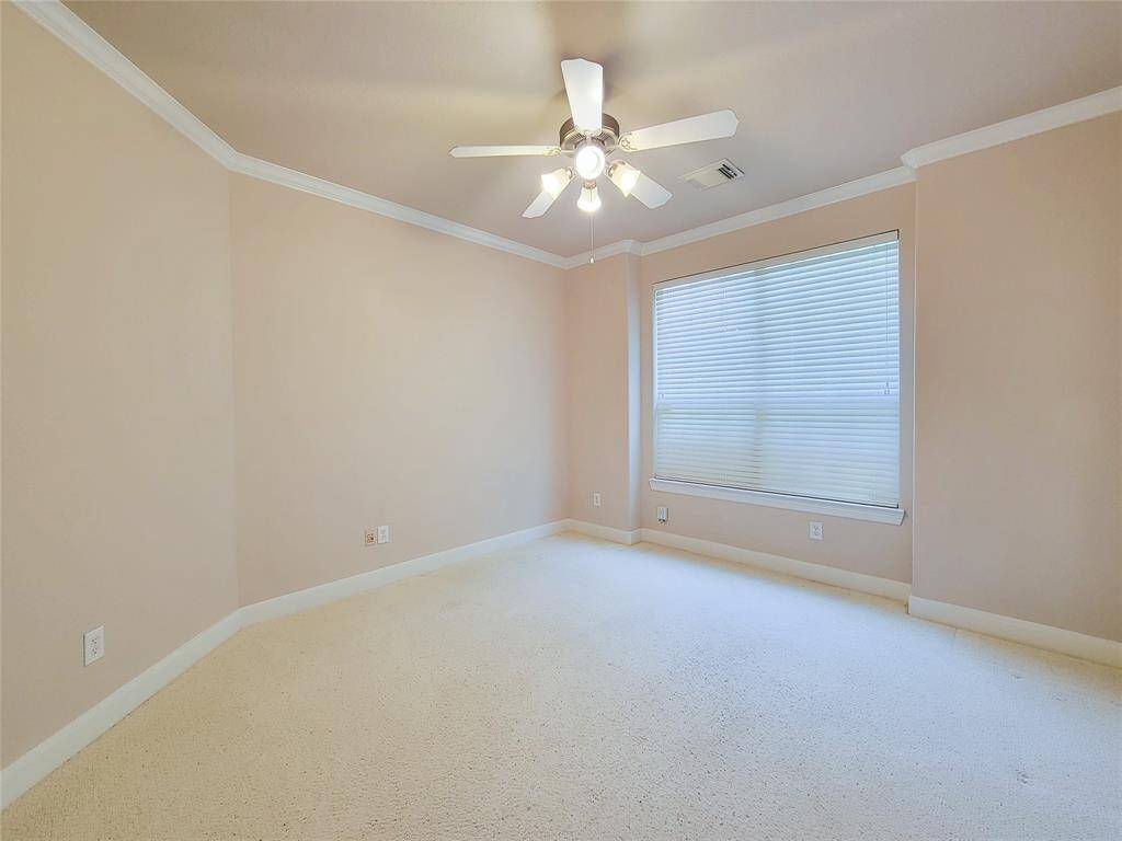 secondary bathroom