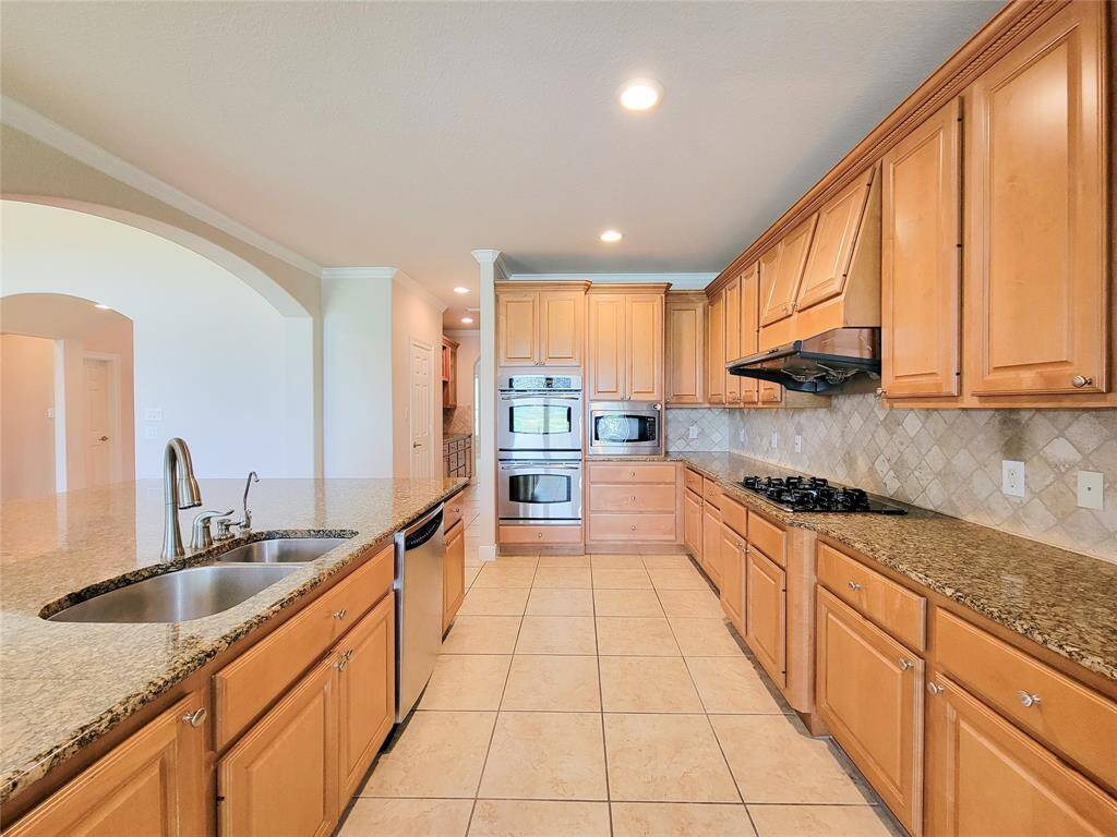 spacious kitchen