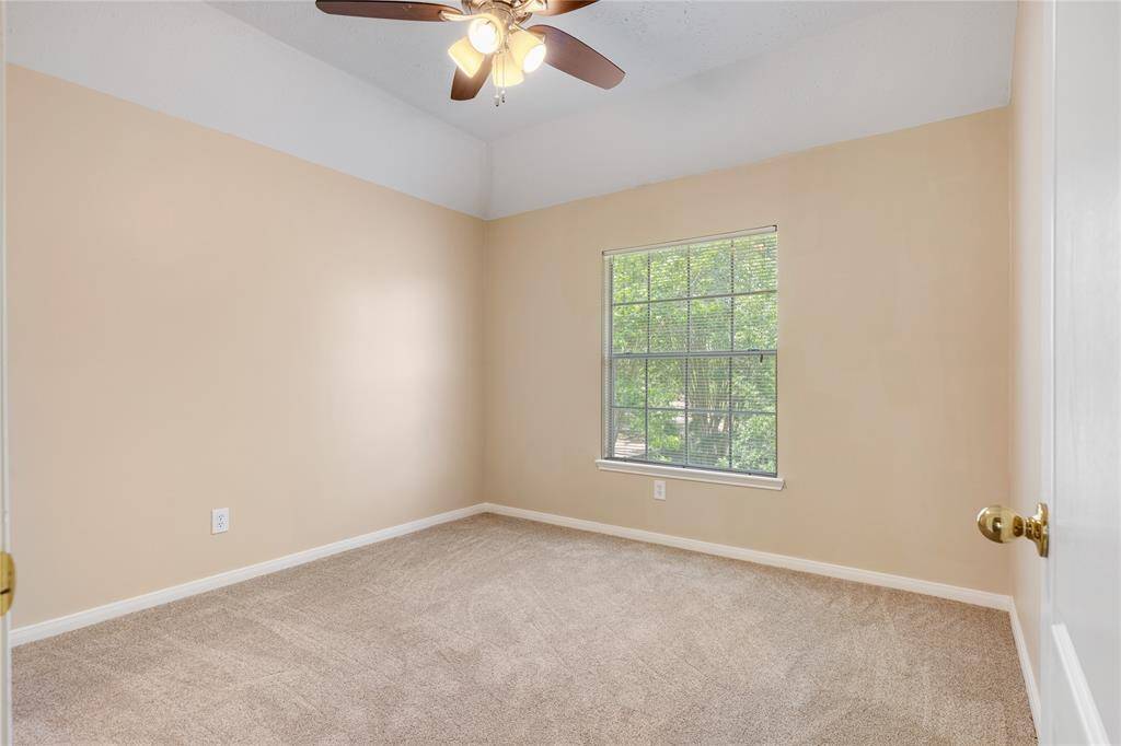 Bedroom #3 with ceiling fan
