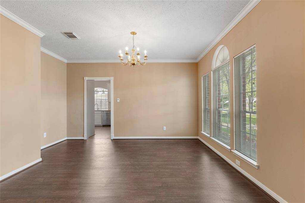 If you have a large dining table, this room is perfect for your furniture!