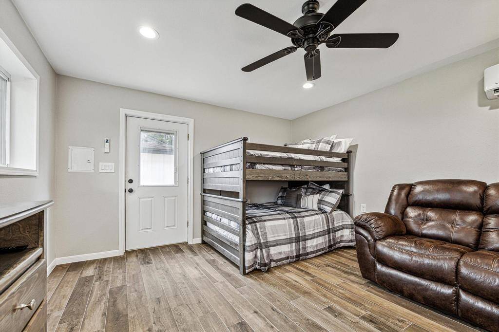 The roomy guest quarters are the perfect setup for long term guests with ample space for large furnishings and a full ensuite bathroom.
