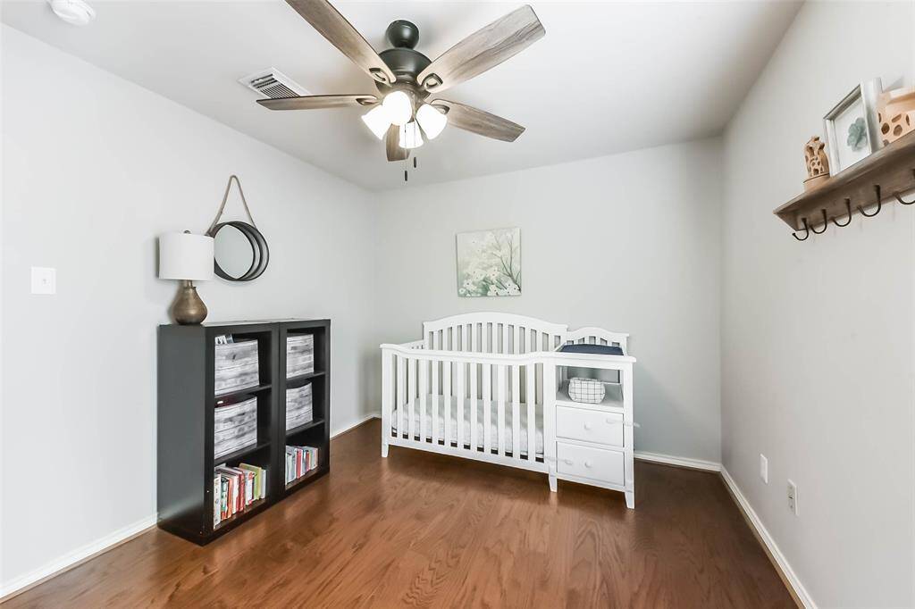 Conveniently located between bedrooms full bathroom with tub/shower combo. Clean, bright, and ready for everyday use.