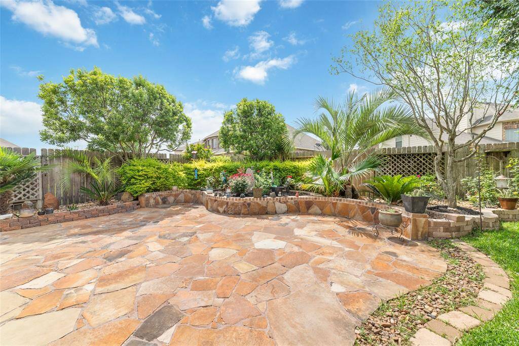 Another view of your amazing yard.