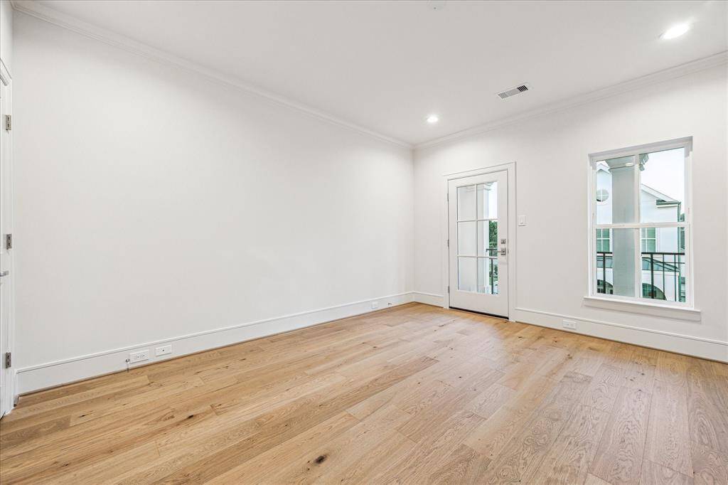2nd floor primary sitting room.