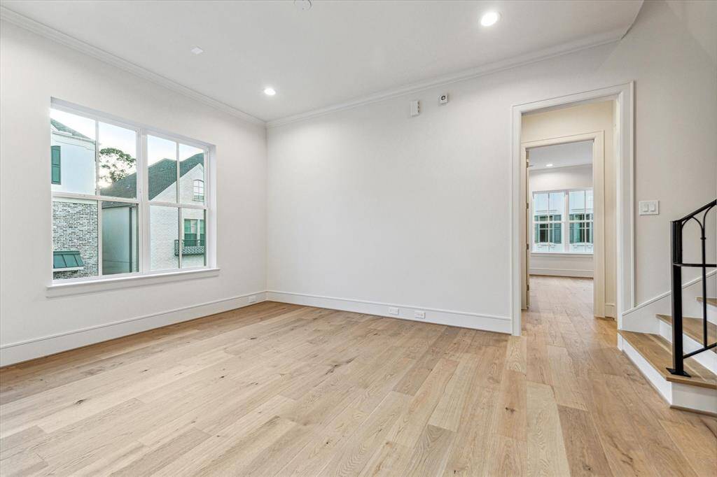 3rd bedroom on 3rd floor off the game room also has access to the balcony.