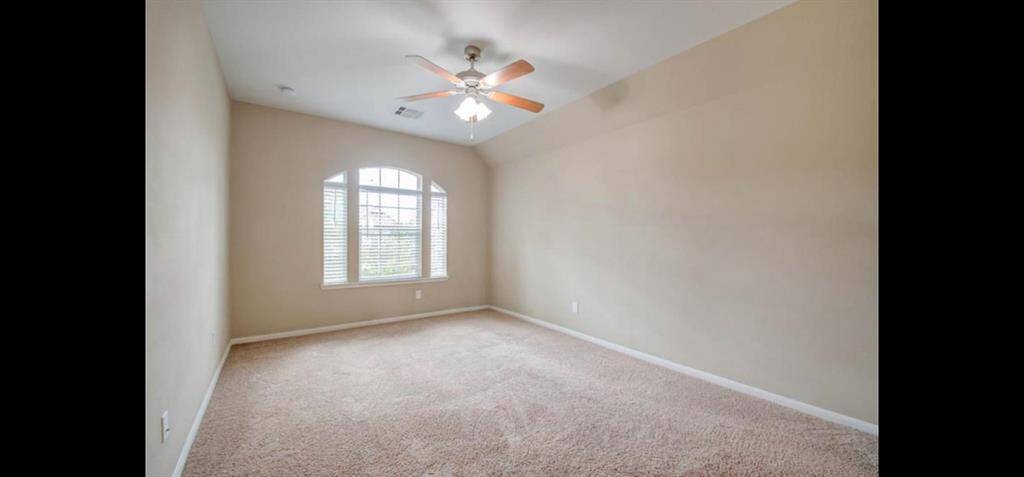 Floor 2 - Bedroom