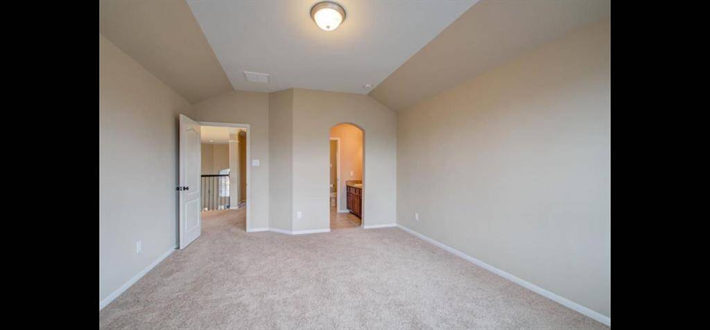 Floor 2 - Bedroom