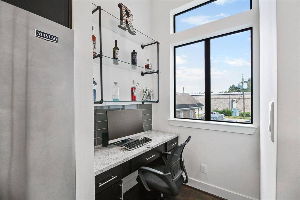 Need a space to work from home? What a great place to get down to business!