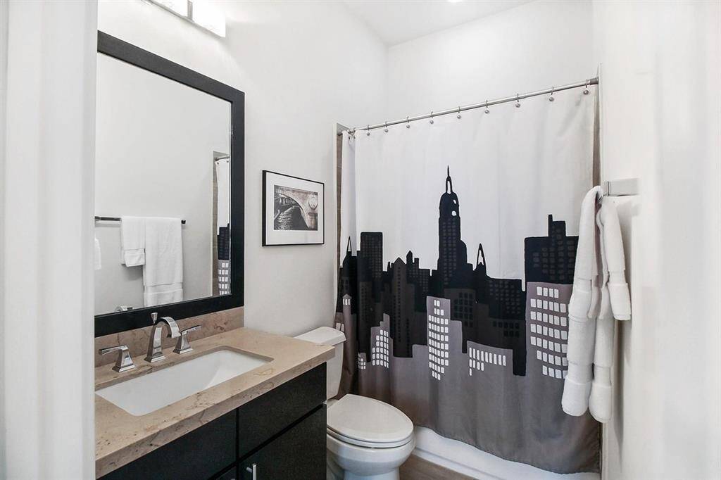 The 2nd bedroom bath.