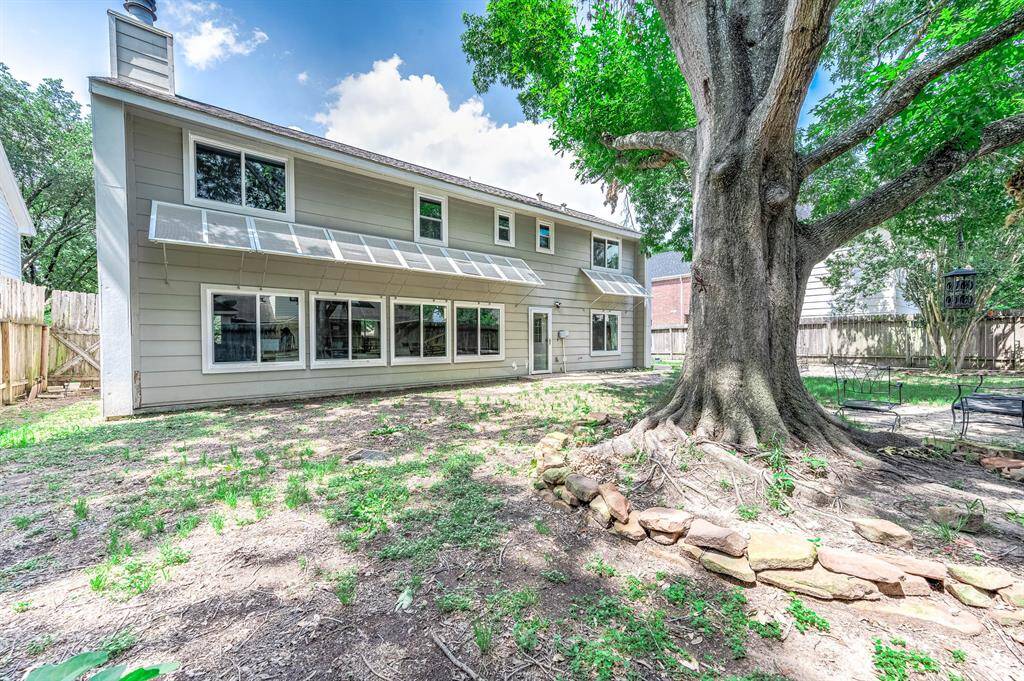Plenty of space to enjoy outdoors!
