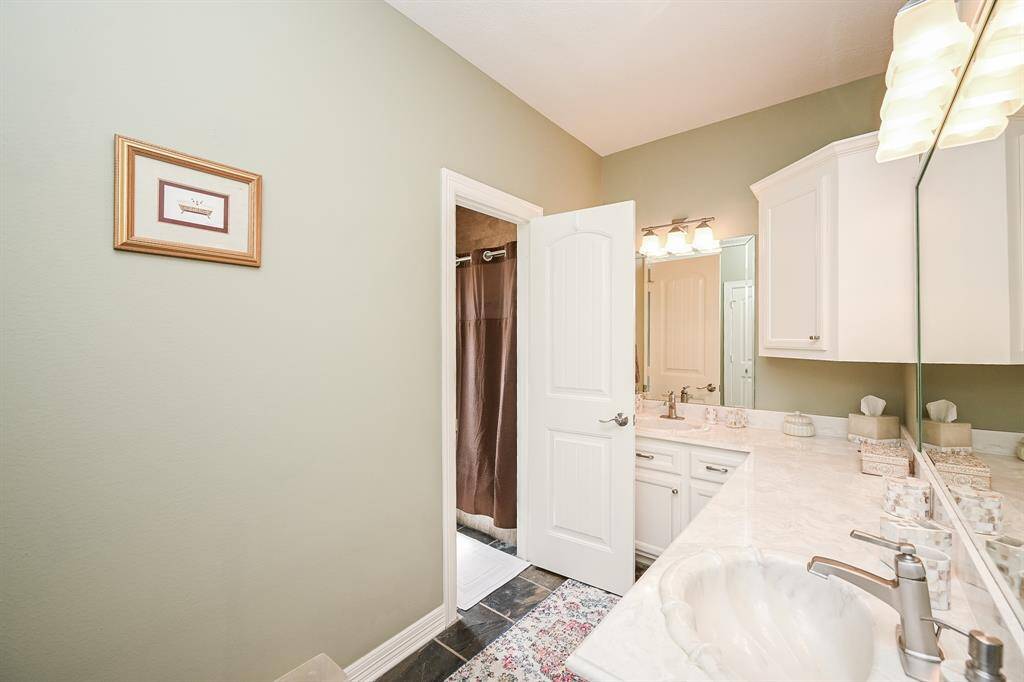 Guest bath can be shard for all guest. New shower heads and faucets. Premium elongated toilets.