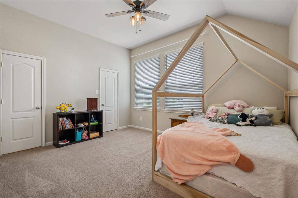 Oversized third bedroom