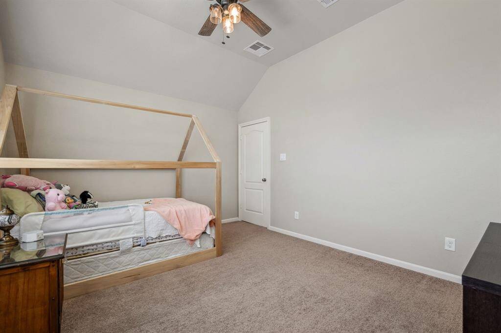 Oversized third bedroom