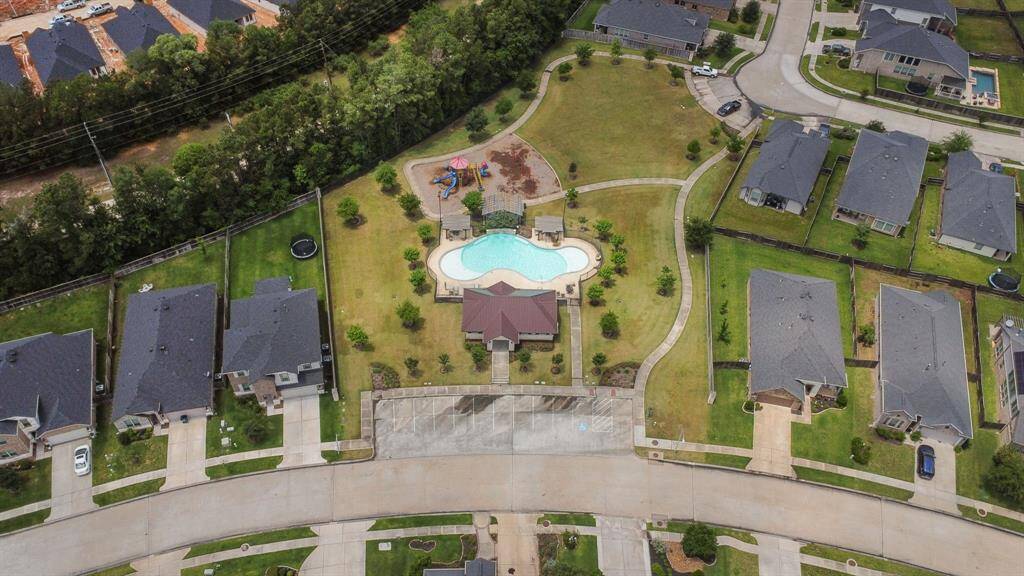 Pool and Clubhouse