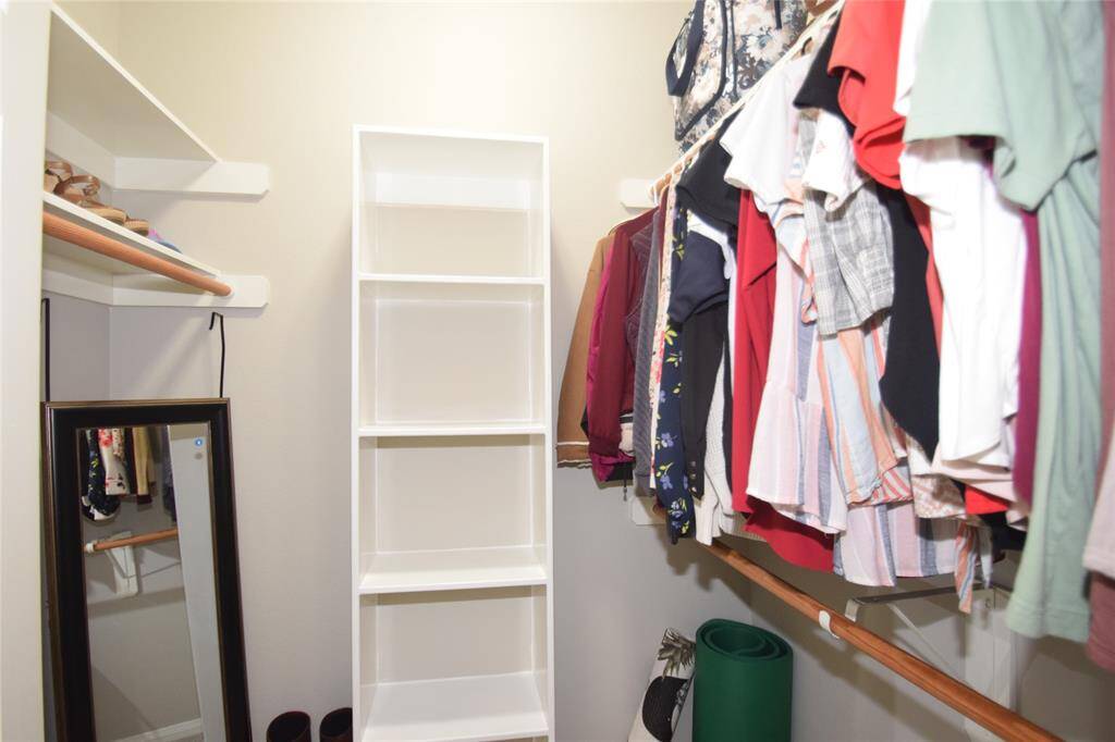 2nd Primary walk-in closet.