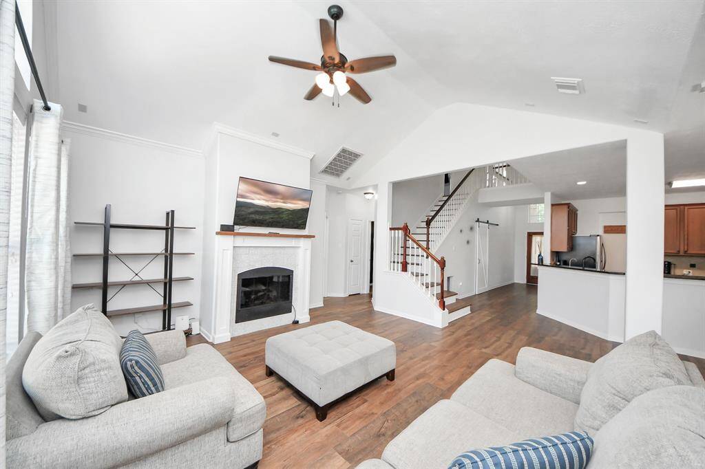 Enjoy time with family or friends in this spacious living room!