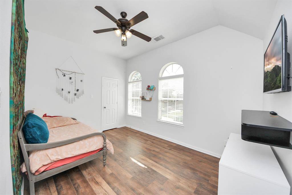 Another view of the fourth bedroom!