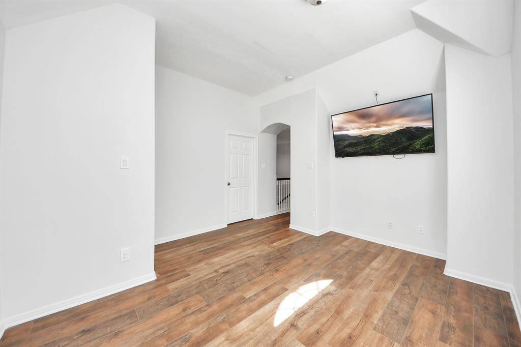 Another view of the gameroom upstairs!