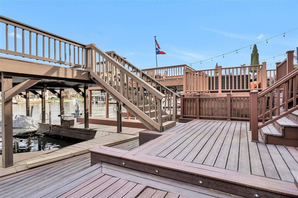 Spacious pation - perfect for entertaining or relaxing with your family.