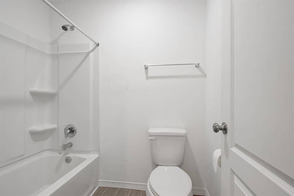 It is complete with a shower/tub combo.