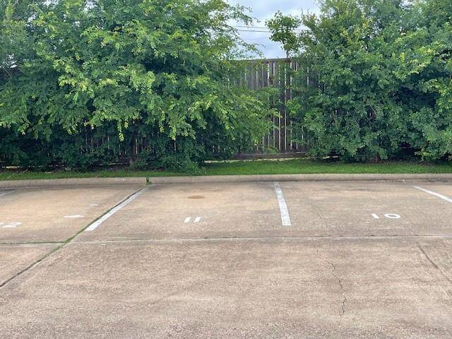 1 reserved parking spot