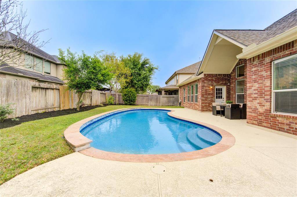 Plenty of space for your family, friends or pets.