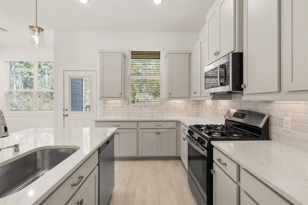Photos are REPRESENTATIVE of the home /floor plan and are NOT of the actual home.  Selections, features, and room options may vary.  For more info, contact Chesmar Homes.