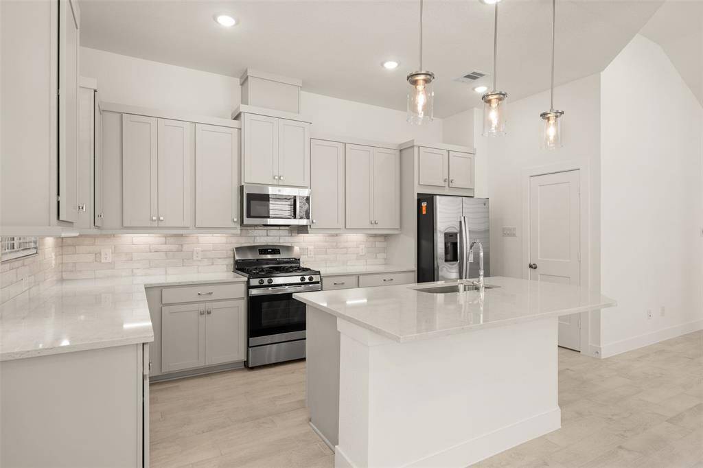 Photos are REPRESENTATIVE of the home /floor plan and are NOT of the actual home.  Selections, features, and room options may vary.  For more info, contact Chesmar Homes.