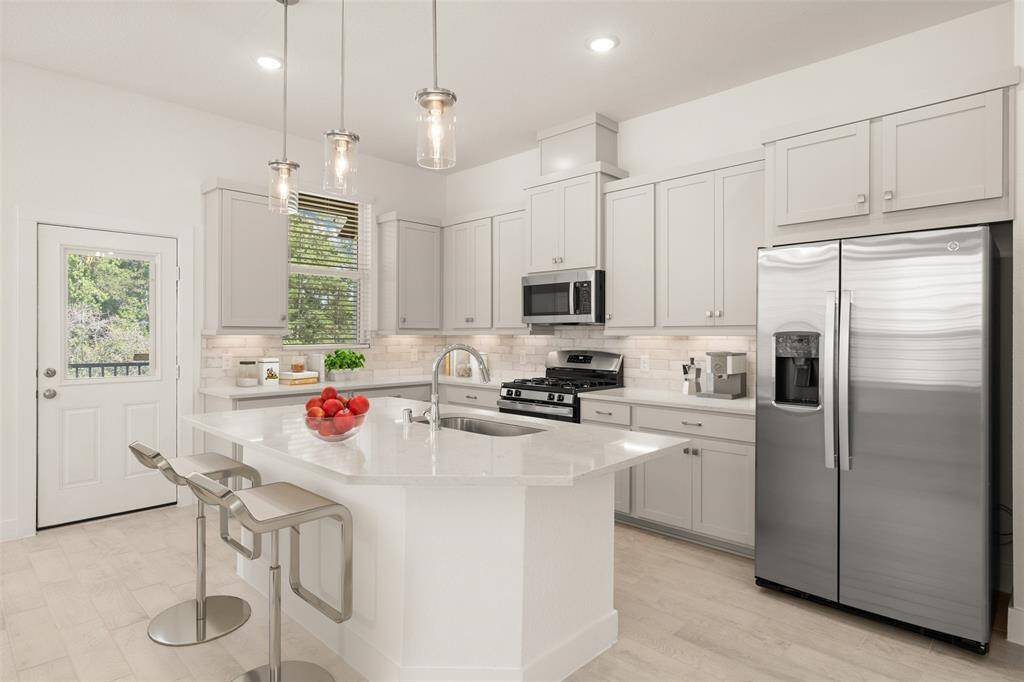 Photos are REPRESENTATIVE of the home /floor plan and are NOT of the actual home.  Selections, features, and room options may vary.  For more info, contact Chesmar Homes.