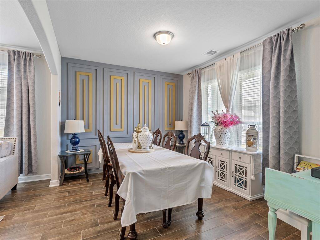 Formal Dining