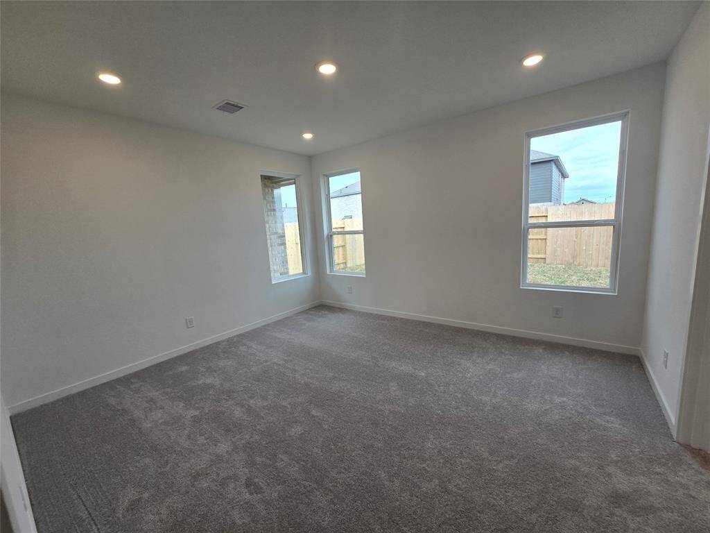 *Not actual home, pictures representative of same floor plan*