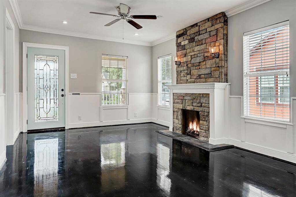 A VARIETY OF FURNITURE PLACEMENT IDEAS FOR THE LIVING AREA IS AT YOUR FINGERTIPS!