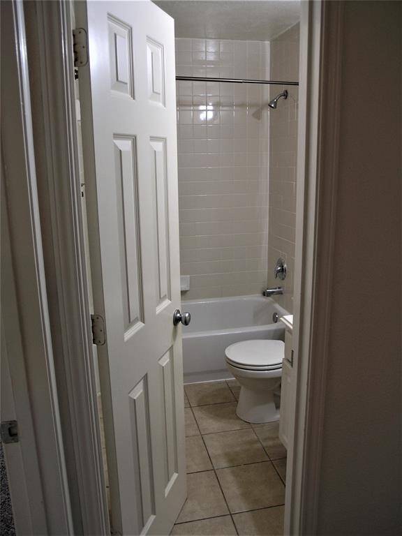 Upstairs full Bathroom for bedrooms