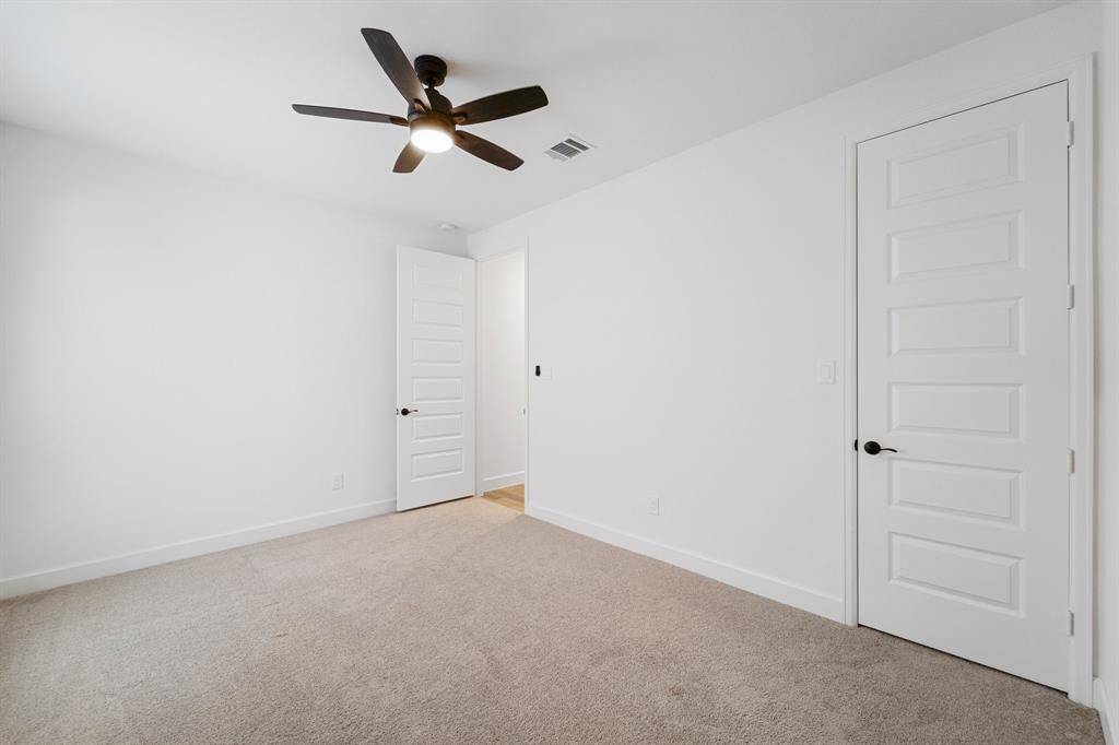 Down stairs guest / In-Law suite with full private Ensuite bath