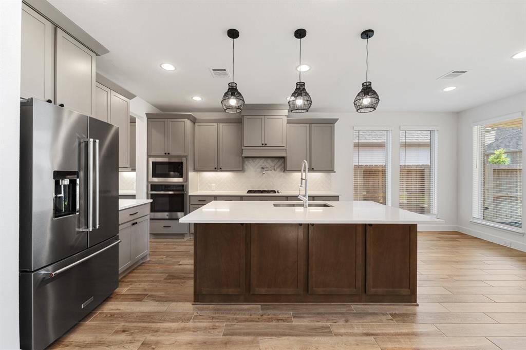 Chef's kitchen perfect for entertaining.