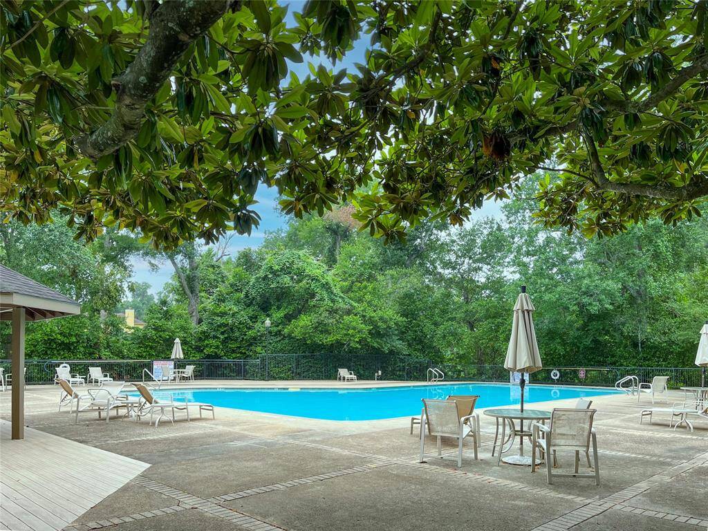 Community pool