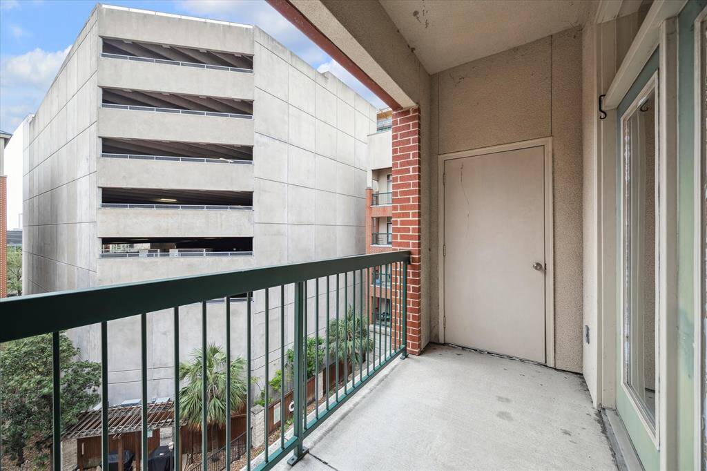 Convenient 12x06 balcony off living w swimming pool views + 04x02storage closet