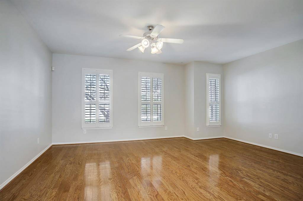 Natural light pours into the family room!