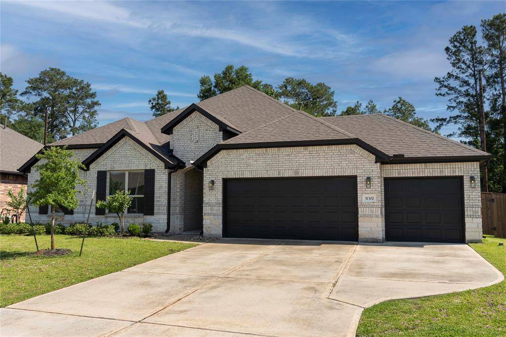 3-car Garage