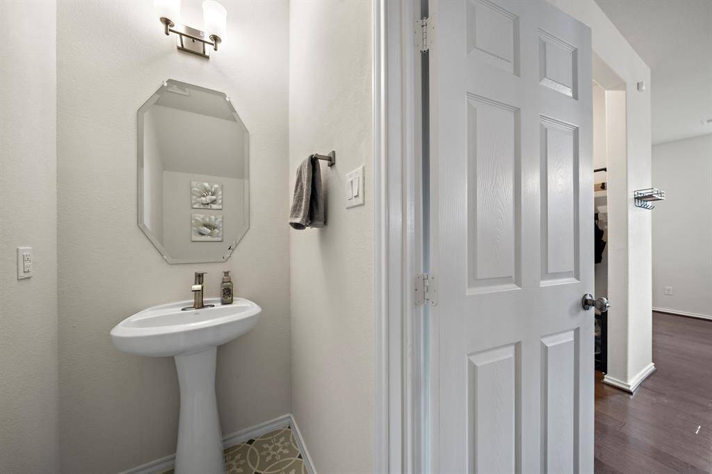 Powder room