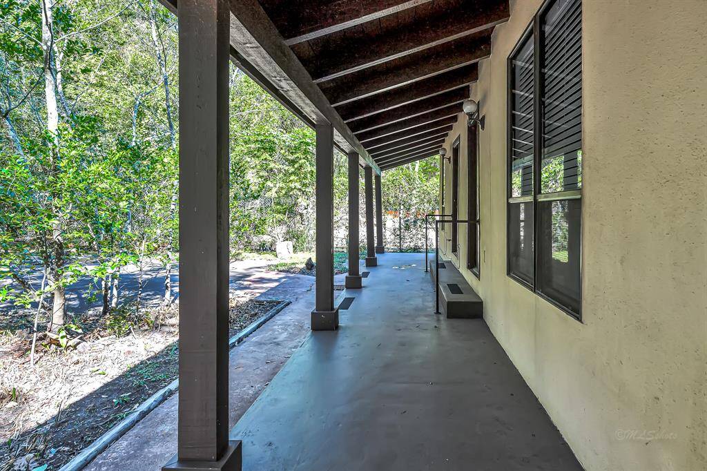 Covered front patio area