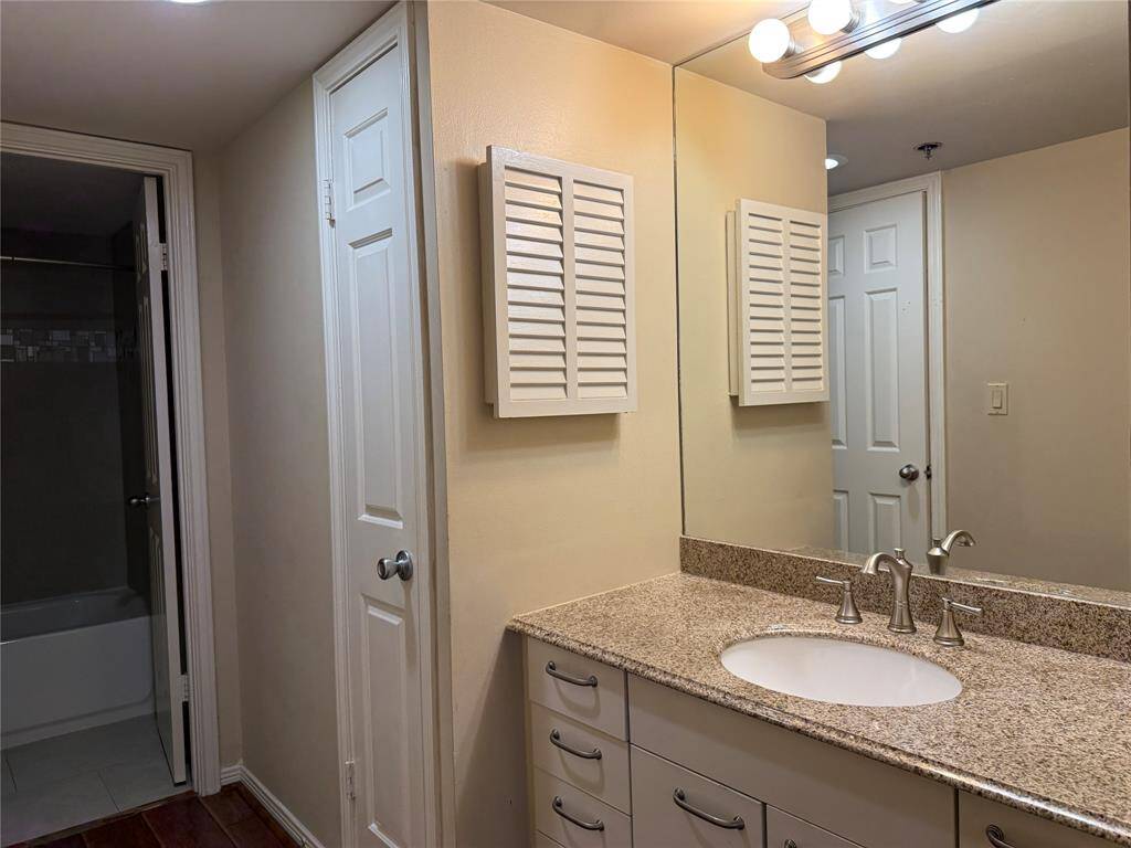 Primary bath