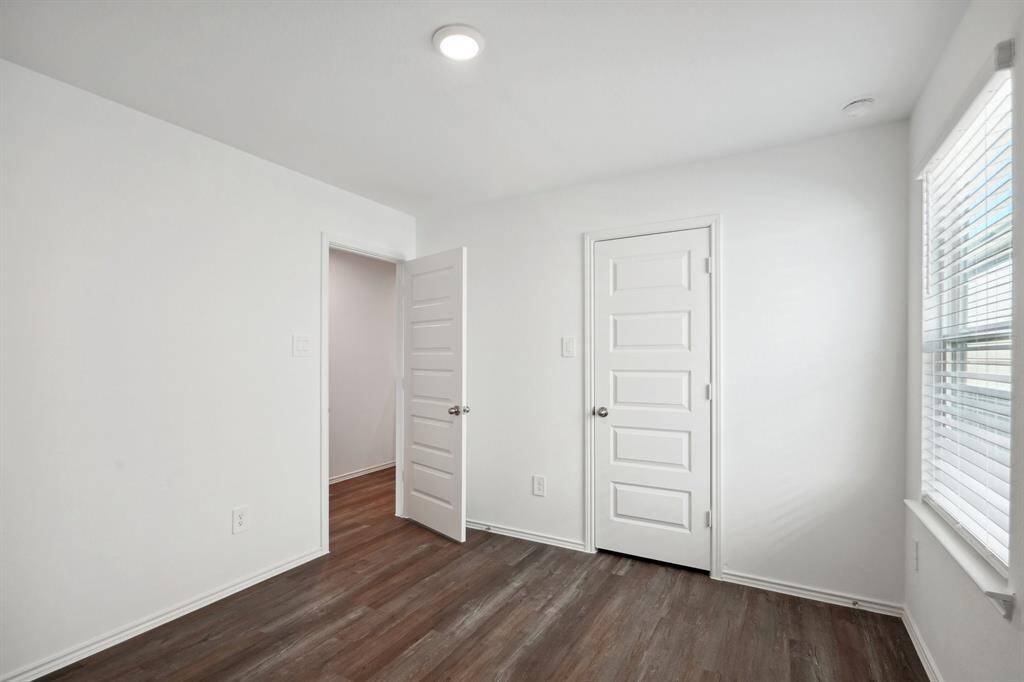 Study or fourth bedroom