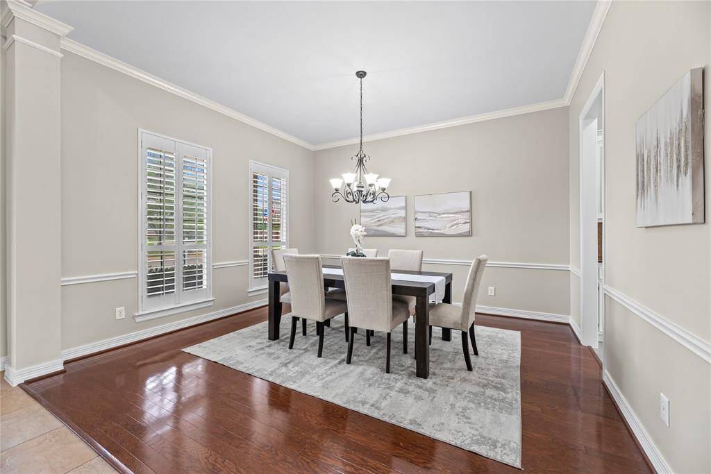 Open concept design creates an environment of possibilities. Depending on your preferences, the area can fit either a long or round table, as well as plenty of chairs.