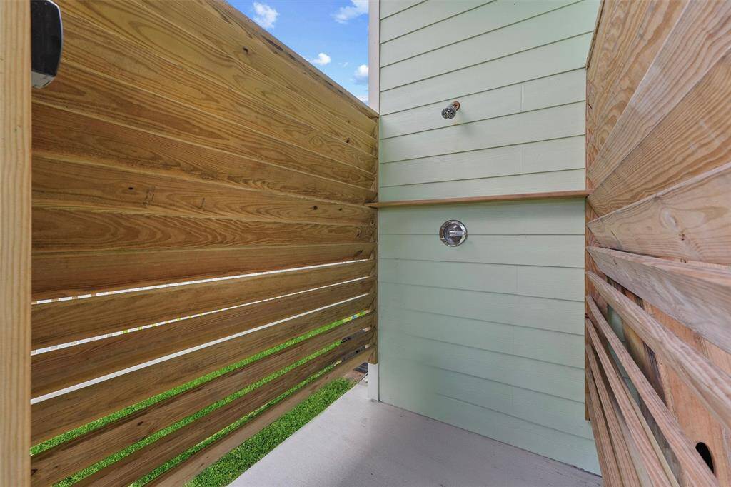Outdoor shower