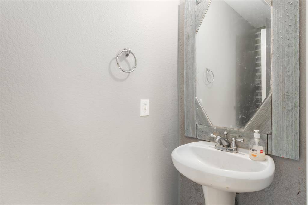 Powder Room downstairs