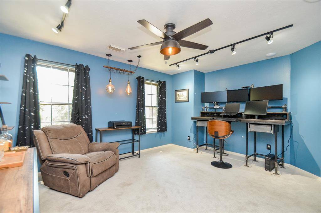 3RD BEDROOM CURRENTLY USED AS AN OFFICE