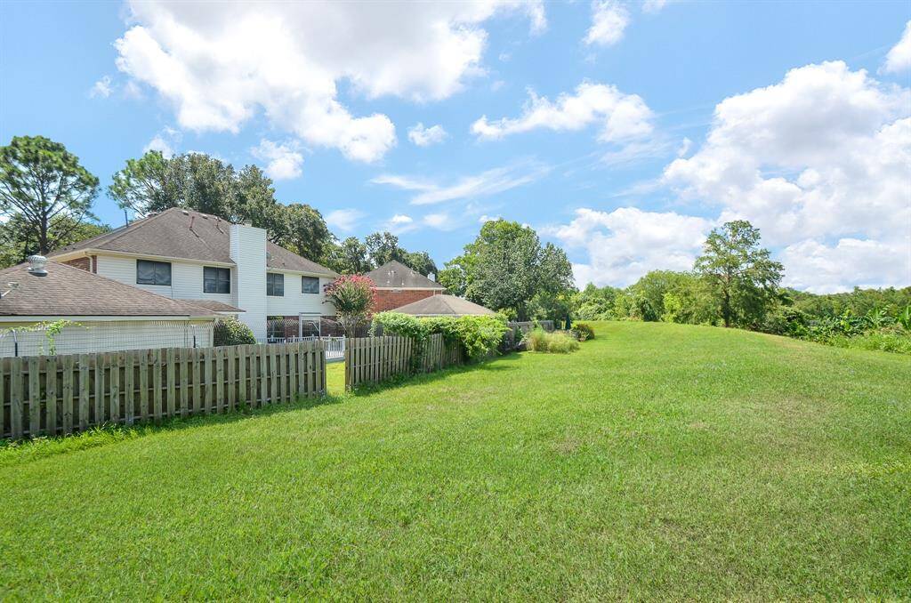 YOUR OWN MEADOW IN THE BACKYARD!! ENJOY PRIVACY WITH NO BACK NEIGHBORS! ALSO FEATURES NEIGHBORHOOD STRAWBERRY PATCH!
