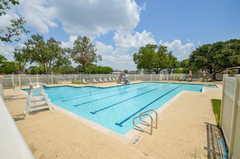 LAKE OLYMPIA POOL COMPLEX